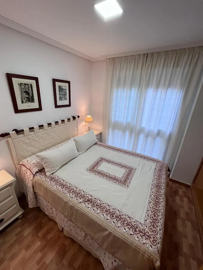 Apartment Gatu Villa Elvira Junto Al Hospital Y Playa 2 Dormit Y 2 Banos, Preferente Mayores De 25 Anos Y Familias Cadiz