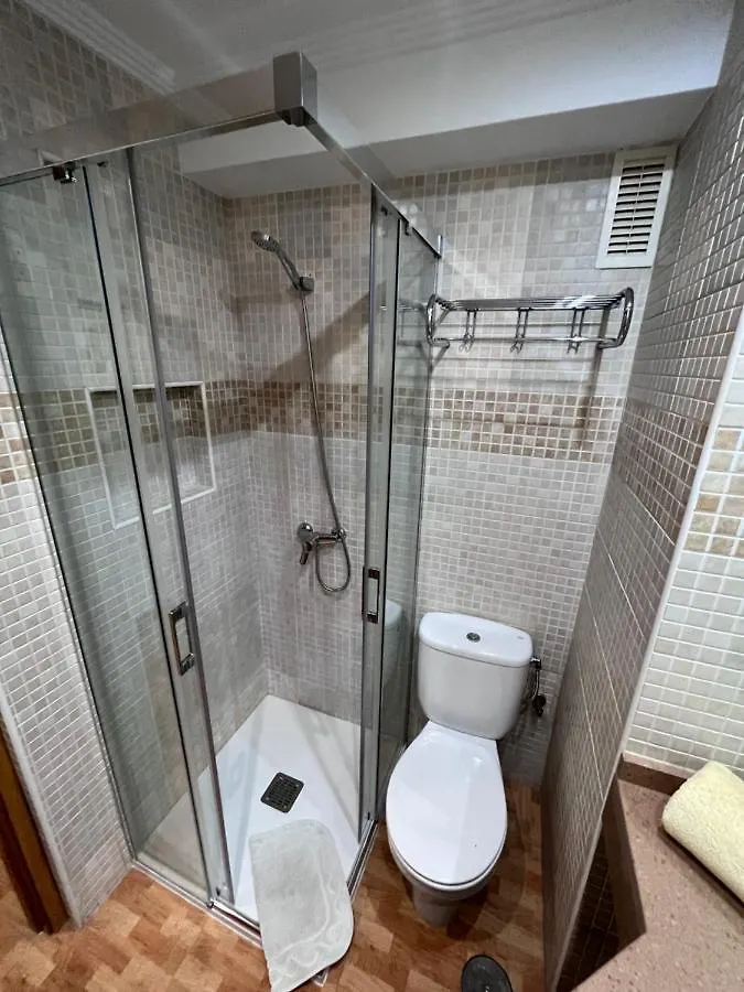 Gatu Villa Elvira Junto Al Hospital Y Playa 2 Dormit Y 2 Banos, Preferente Mayores De 25 Anos Y Familias Cadiz Apartment
