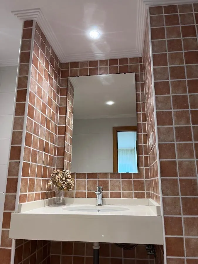 Gatu Villa Elvira Junto Al Hospital Y Playa 2 Dormit Y 2 Banos, Preferente Mayores De 25 Anos Y Familias Cadiz Apartment
